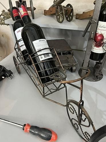 pive: Dekorativ metal şərab butulkası dayaqları və aksesuarları(Qiymətlər — 5