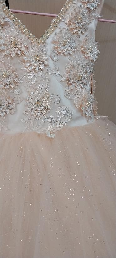 Paltarlar ela veziyyetde xaricden alinib her biri35 man — 2