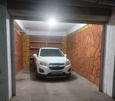 Qaraj satılır: 25 kv. m, 4 * 7 * 3 Beton Kommunal xətlər qoşulmayıb — 2