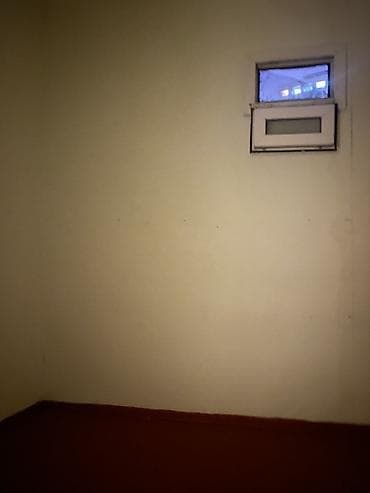 kiraye heyet evleri yasamal: 1 otaqli kicik evdi. Isleyen tek adama verilir. Evde soyuducu, tv — 3