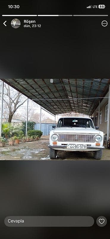 VAZ 2111, ağ rəng, sedan gövdə. Xüsusiyyətlər: - Klassik xrom