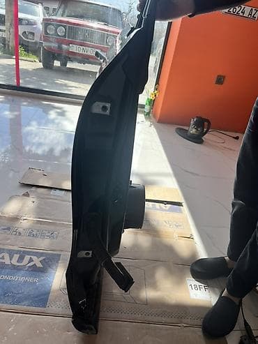 uni z: ChanganQ07 Avtomobil qapısı, qara rəngdə və metal materialdan — 2