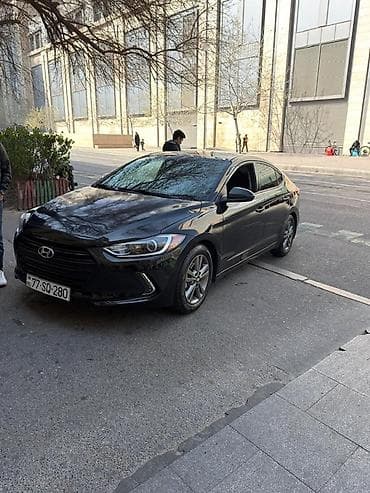 hyundai az: Hyundai Elantra sedan – qara rəng, 4 qapı, AZ nömrə nişanı. Şəhər üçün — 2