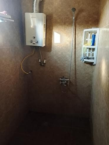 3 otaqlı həyət evi - Geniş, işıqlı otaqlar: biri böyük yataq otağı — 10
