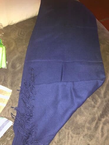 qadınlar üçün yun snudlar: Şərflər və şallar dəsti - Müxtəlif rəng və fakturalarda qadın — 10