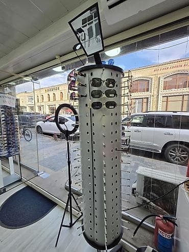 eynək vitrin: Döner eynək stendi – mağazalar və optik salonlar üçün - 360° fırlanan — 1