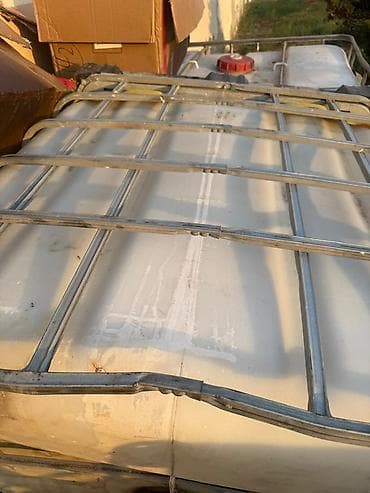 IBC konteyner (1000 L) - Həcm: təxminən 1000 litr - Material: iç — 5