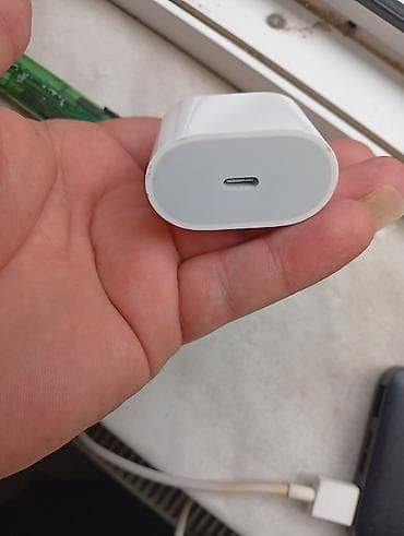 adapter apple: USB‑C divar adapteri (şarj başlığı) - USB‑C çıxışlı, tək port - — 1