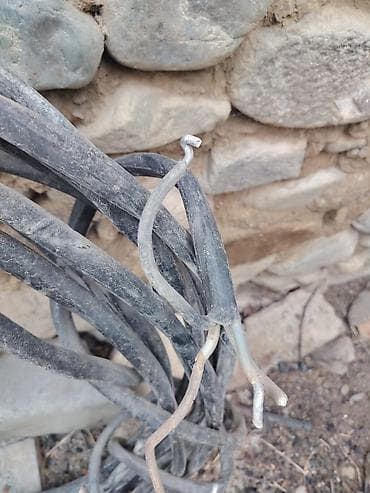 mis boru satışı: 4 jila 25 li alüminium kabel.Qiymet 1 metreye aiddir. Sekilde — 3