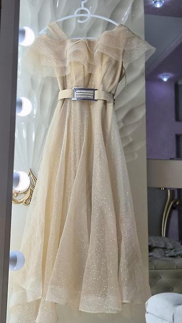 bayram xoncasi bezemek: Zərif ziyafət/libas – şampan rəngində, parıltılı tül fakturası ilə — 3