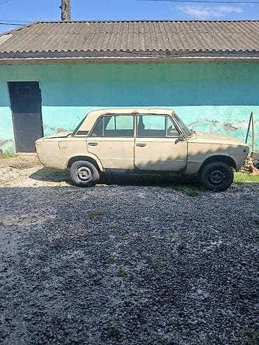 e39 radiator: VAZ 2101 “Jiquli” sedan - Korpus: 4 qapılı, bej rəng. Xrom çərçivəli — 3
