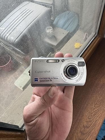 Fotokameralar: Sony Cyber-shot DSC-S40 reqemsal fotoaparat tam islekdir zerre qederde — 6
