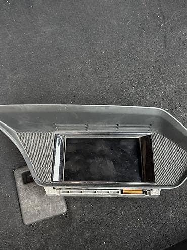 turbo.az traktor satisi: Mercedes W212 manitoru üst krişkası ilə birgə satıram keçən il — 3