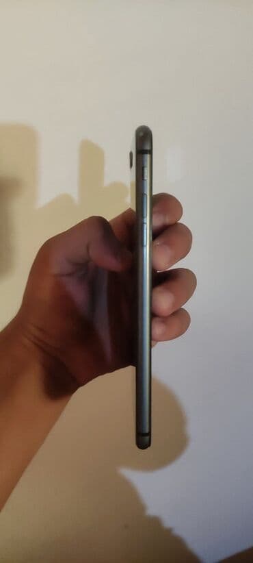 macbook ikinci el: IPhone 8 Plus, 64 GB, Qara, Barmaq izi — 3