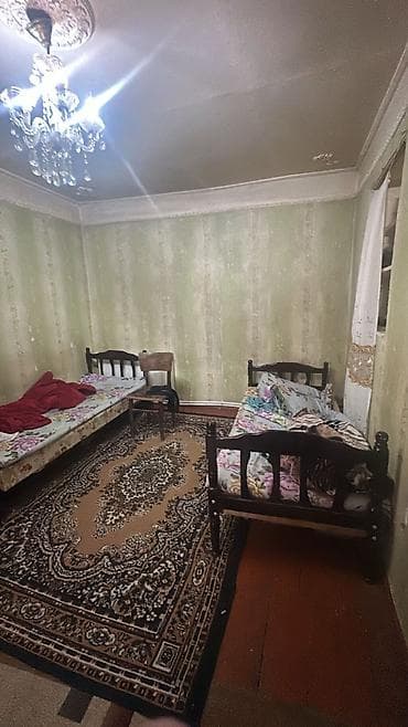 apartman tipli evler: 3 otaqlı mənzil – mebel və məişət texnikası ilə birlikdə.Normal ailəli — 2