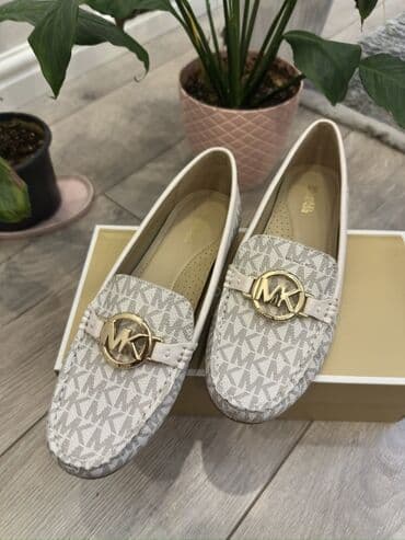 mavi mokasinlər: Michael Kors 37,5 ölçüyə uyğun. (US-7) Loafer, makosin. Rahat — 1