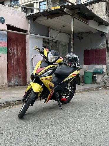 Nəqliyyat: Sport üslublu skuter/moped – şəhər içi sürüşlər üçün çevik və — 2