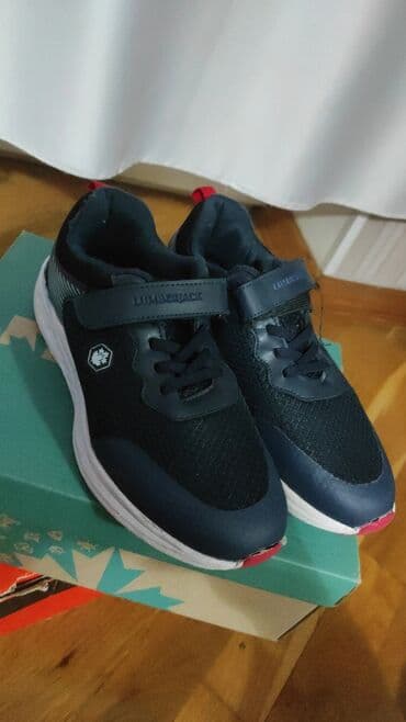 qadın krosovkaları yay üçün: Кросовки — 1