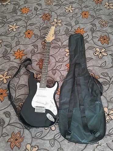 komandirski saat: Təcili satılır. təzə gitaradı qutusunda. kalonka və səs gücləndiricisi — 1