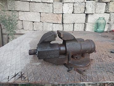 Sənaye tipli məngənə (sıxacaq) - Material: tökmə dəmir, ağır və