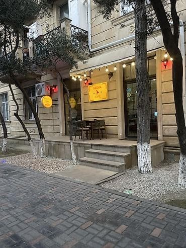 tecili ev satilir baki: Sumqayıt şəhərində, İcra Hakimiyyətinə yaxın, 2-ci kvartalda yerləşən — 2