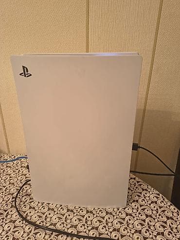 iphone 5: PlayStation 5 (Disk versiyası) oyun konsolu Üzərində 2 pult və — 2