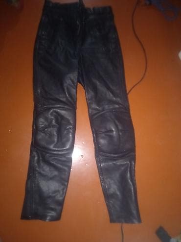 Şortlar: Motosiklet üçün kişi dəri şalvarı - Material: qalın, keyfiyyətli qara — 2