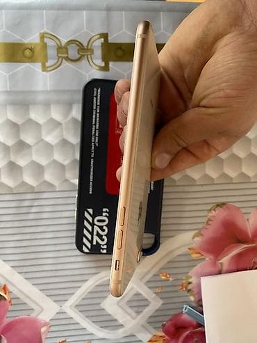 iphone 11 barter: IPhone 8 Plus, Qızılı, Barmaq izi — 3