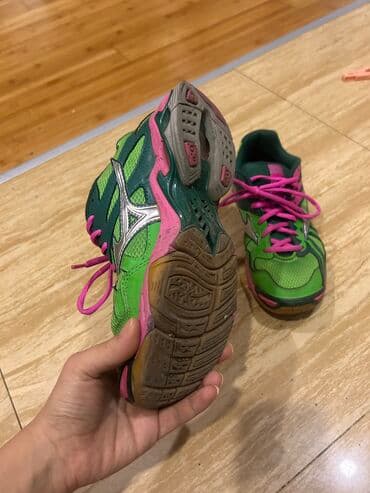 asics onitsuka tiger qadın krossovkaları: Salam yaxşı vəziyyətdədir 38 razmer — 2