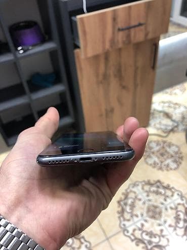 alfa r36: IPhone SE 2022, 64 GB, Qara, Barmaq izi — 6