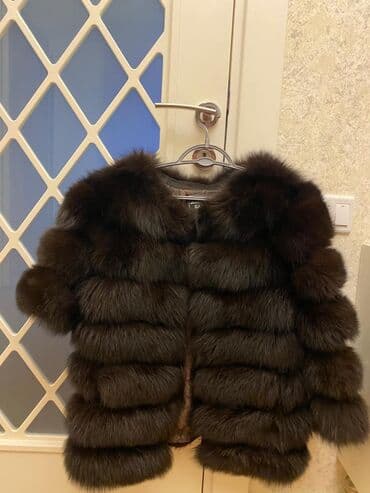 Toy paltarları və aksesuarları: Kurk 3 variantda geymek olur, 1 defe geyinilib. Moskvadan 600 manata — 1