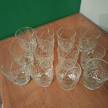 Almaniya istehsalı olan orijinal xrustal rumka dəsti satılır. Yüksək lalafo.az -da Almaniya istehsalı olan orijinal xrustal rumka dəsti satılır. Yüksək