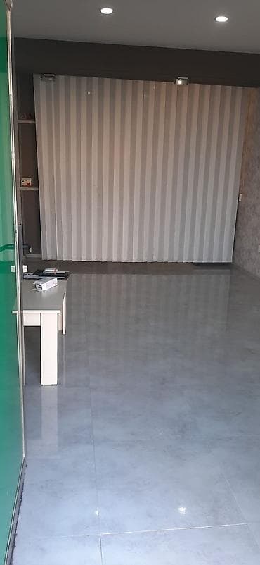 Cıxarışlı (Kupcalı) 9 ildi eyni adamda arendadadı.ümumi sahəsi 45m²