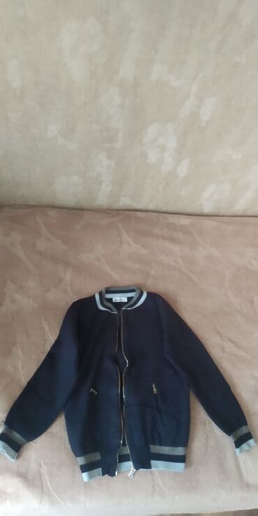 20 nomreli mekteb: Ehtiyacı olana verilir pulsuz. Cirigi söküyu yoxdur.rengi getməyib — 1