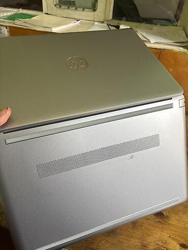 hp specture: HP noutbuk – 15.6" ekranlı, tam ölçülü klaviatura (rəqəmsal blokla) — 4