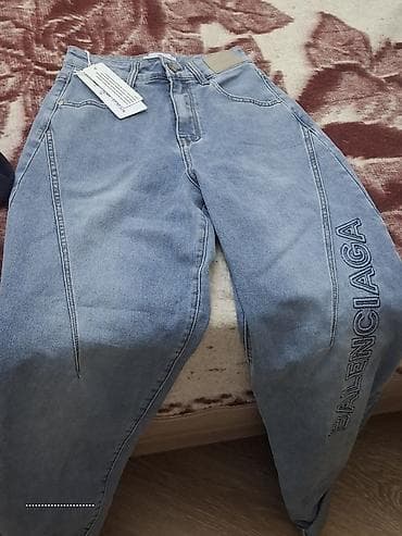 cins: Balenciaga loqolu mavi cins şalvar - Model: yüksək belli — 2