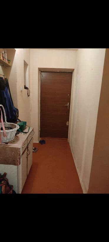 lokbatanda 1 otaqlı evler kiraye: Kiraye otaq verilir ancaq telebe oqlanlara yada işliyen beylere,adamin — 4