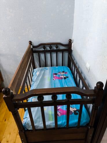 2 mərtəbəli çarpayı: Oğlan və qız üçün, İşlənmiş, Dördbucaq, Beşik, Dəstsiz, Matras ilə, Yellənmə mexanizm ilə — 1