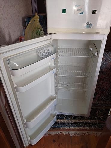 htc one m8 pl: Б/у 1 дверь Beko Холодильник Продажа, цвет - Белый, Встраиваемый — 2