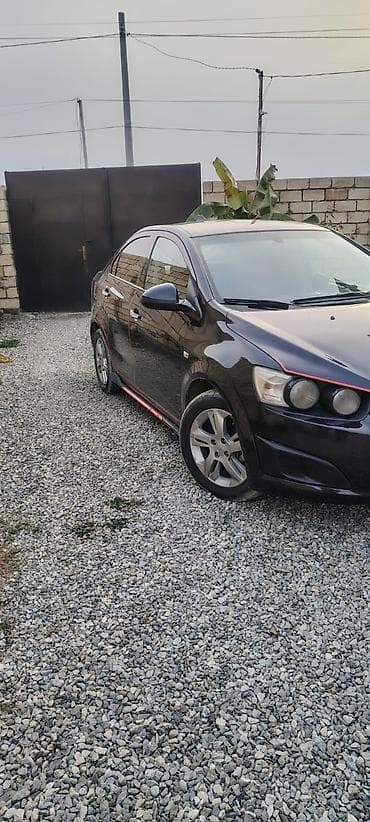 chevrolet aveo: Chevrolet Aveo sedan - Korpus: 4 qapılı sedan, qara rəng, kuzov — 8