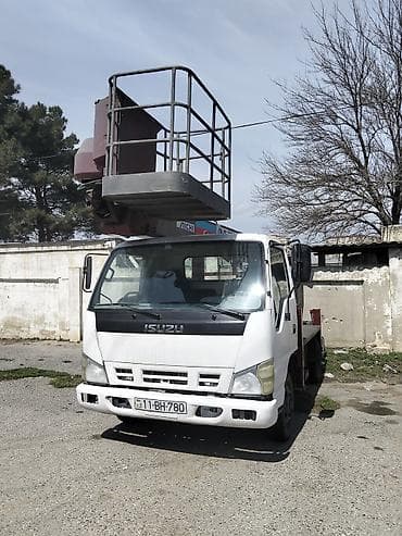 Isuzu üzərində quraşdırılmış səbətli avtokran Yüksəkdə təhlükəsiz və