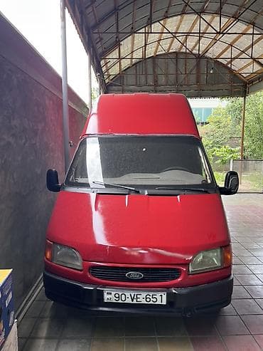 Ford: Ford Transit: 2.5 l | 2000 il 400008 km Van body type — 5