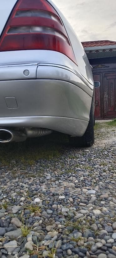 volkswagen passat: Mercedes-Benz 320: 3.2 l | 1998 il Sedan — 5