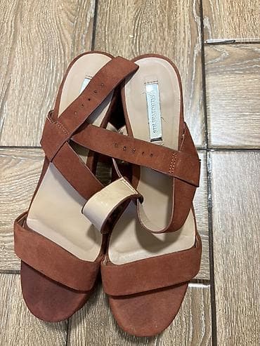 Женская обувь: Stradivarius qadın sandaleti - Model: platformalı, qalın kvadrat — 2