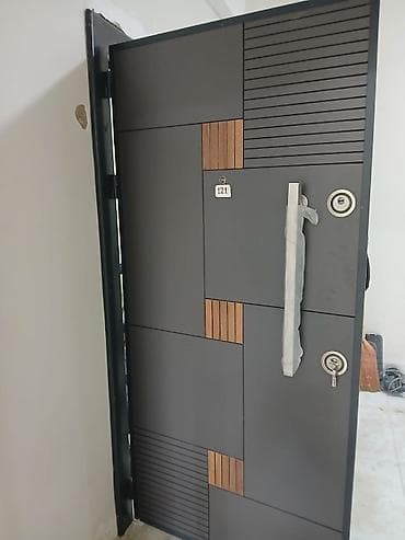 Seyf qapı Temiz Turkdu Tezedi cox az istifade olunub 90 sm. Hun 2m lalafo.az -da Seyf qapı Temiz Turkdu Tezedi cox az istifade olunub 90 sm. Hun 2m