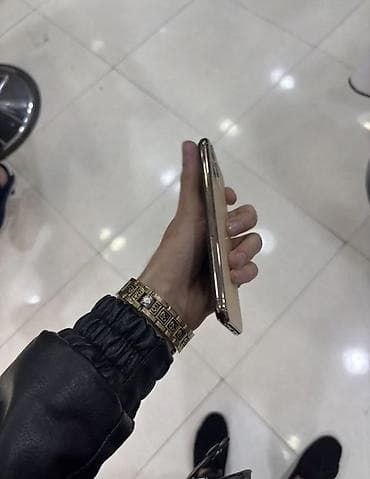 iphone 15 ultra: IPhone 11 Pro Max, Qızılı — 2