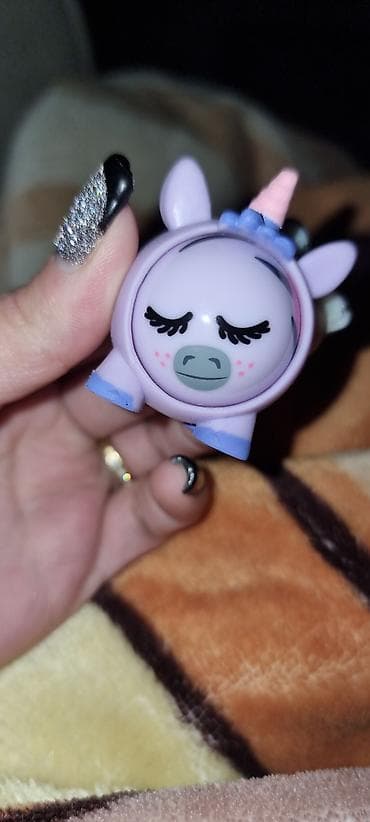 barbi şəkilləri: Oyuncaq kapsul BRAVO məhsul – bənövşəyi vahidbuynuz (unicorn) fiquru — 1