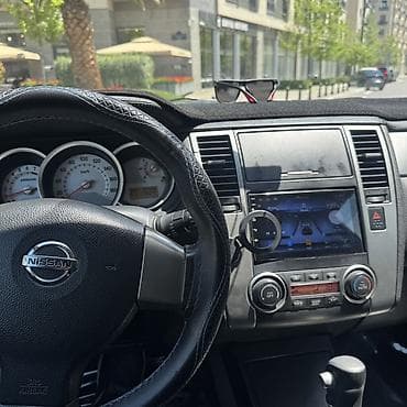 niva satisi: Nissan Tiida: 1.5 л | 2011 г. Хэтчбэк — 1