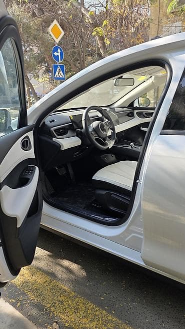 ilkin odenis 2000 azn avtomobil: Mashin 05.11.2025 tarixinde gomruk edilib. Yeni avtomobildi. Uzerinde — 5