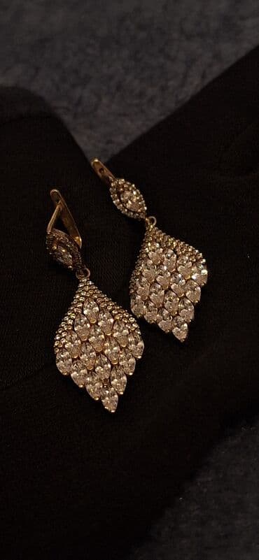 qizlar ucun toy paltarlari: Qızıl suyuna salınmış Zərif daş-qaşlı sırğalar. svarovskiy qaşlarla — 4